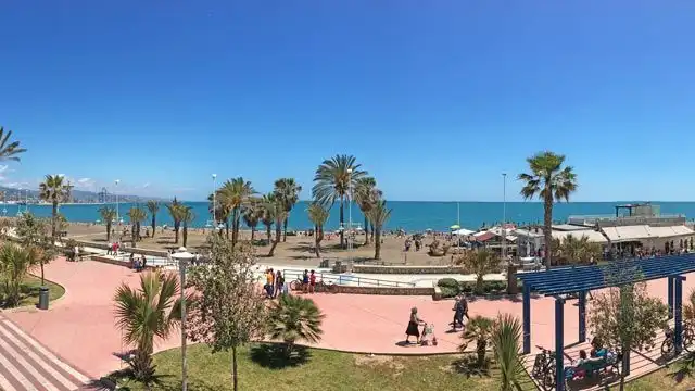 Vista exterior de Pis en venda en Málaga amb Traster
