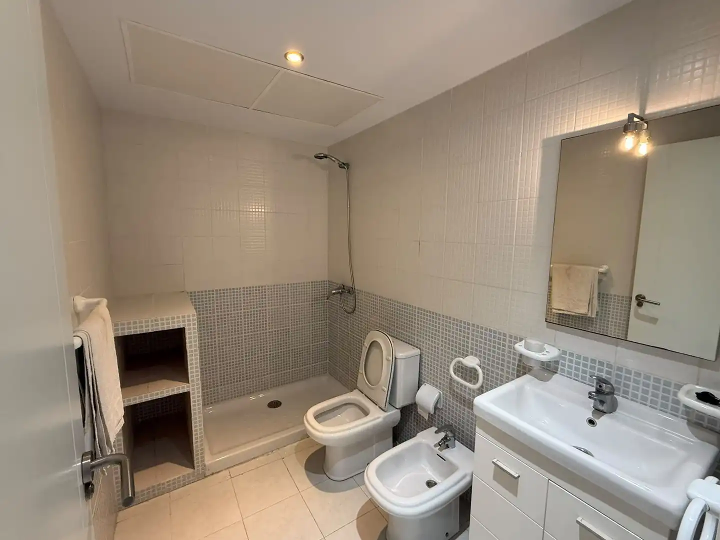 Bathroom of Flat for sale in Adeje  with Storage room and Furnished