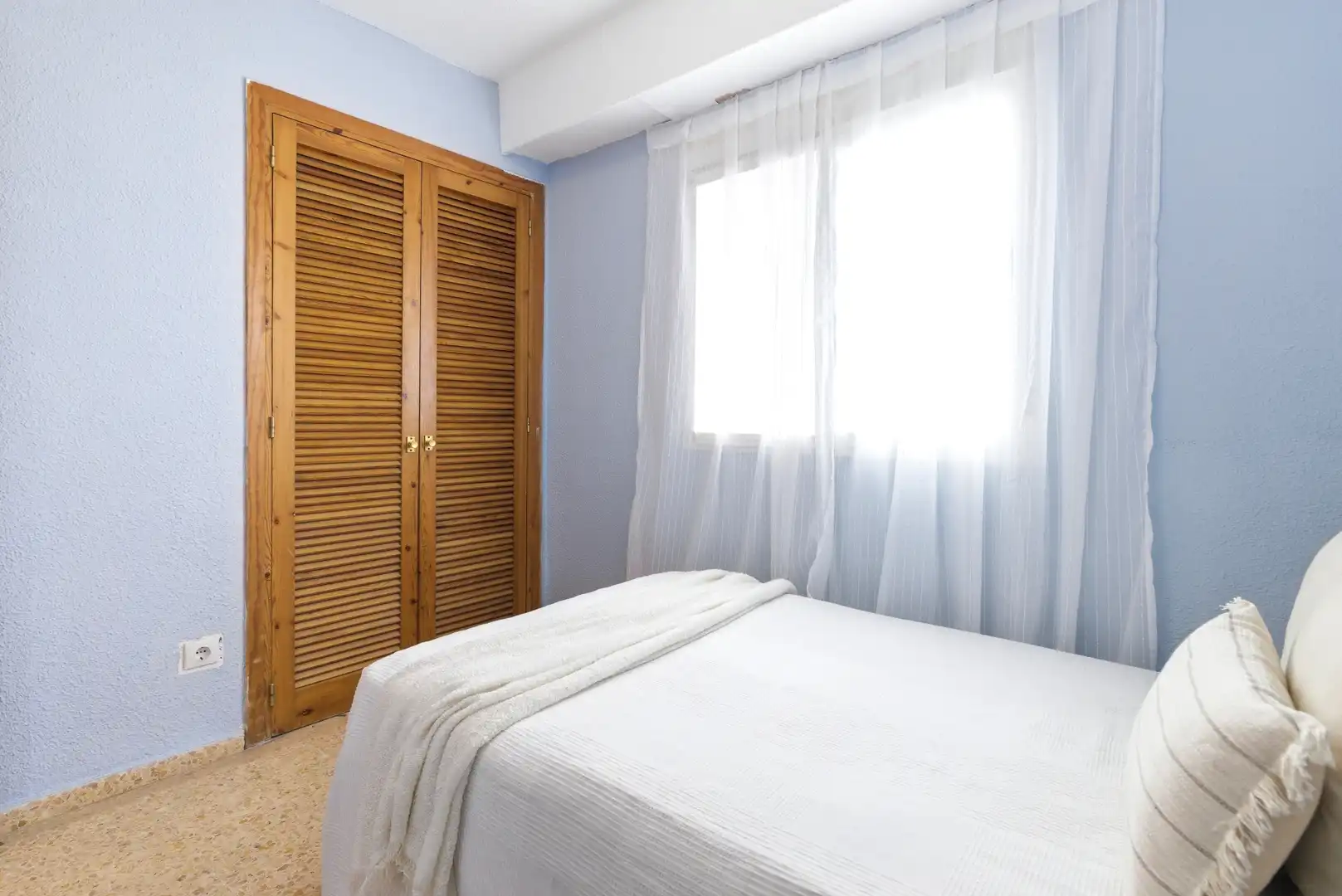Habitación de Piso en venta en Serra con Aire acondicionado, Trastero y Horno