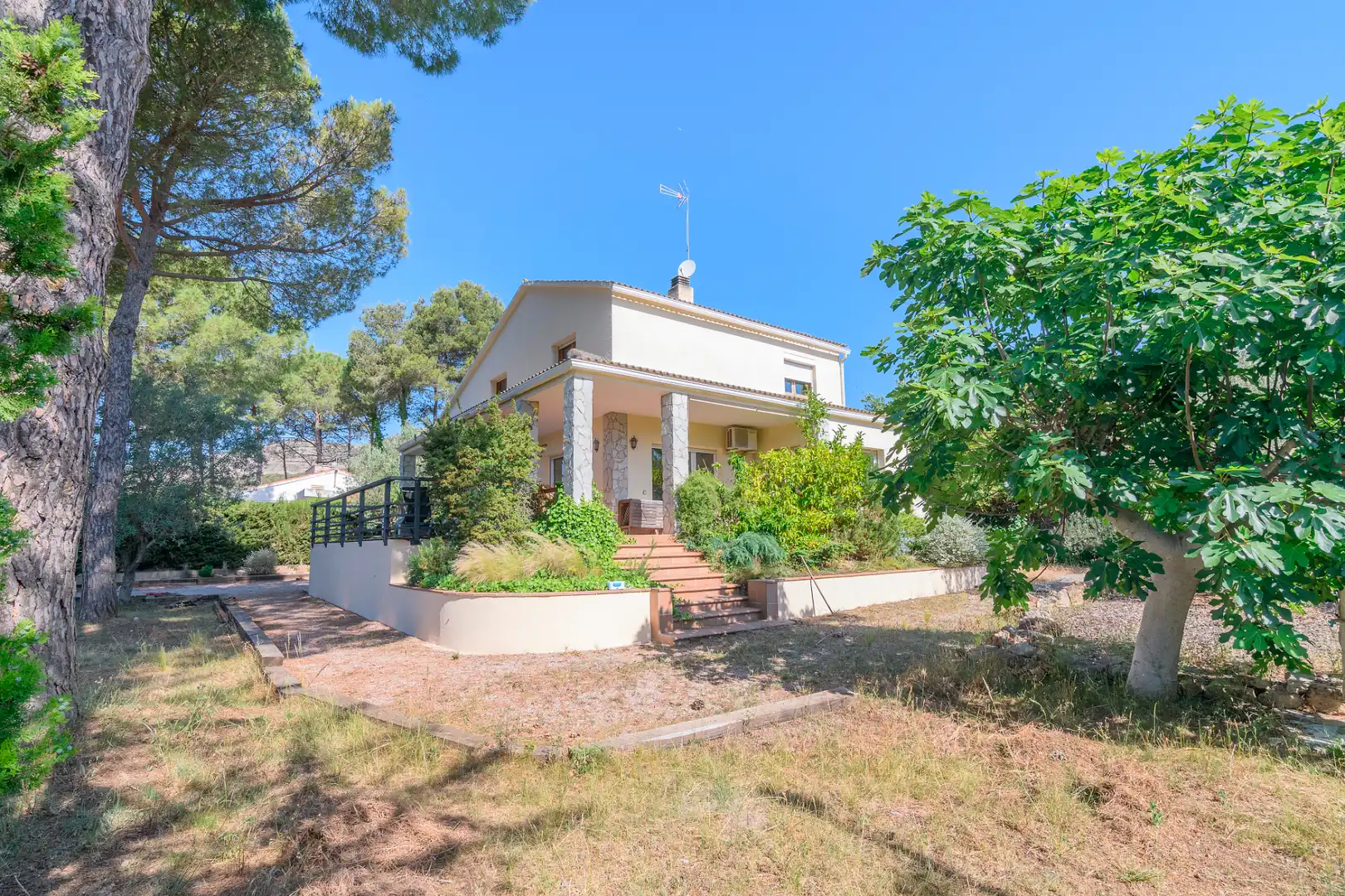 Vista exterior de Casa o chalet de alquiler en Begues con Calefacción, Jardín privado y Terraza