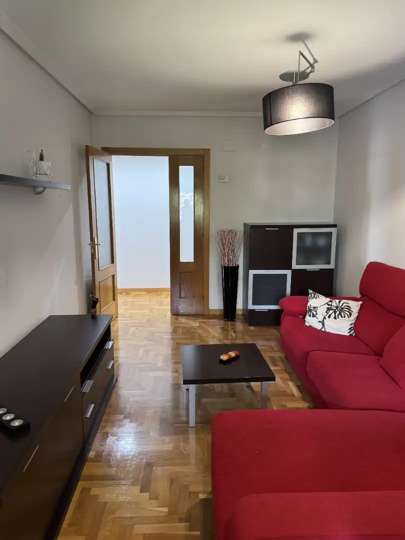 Sala de estar de Piso en venta en Avilés con Calefacción, Parquet y Terraza