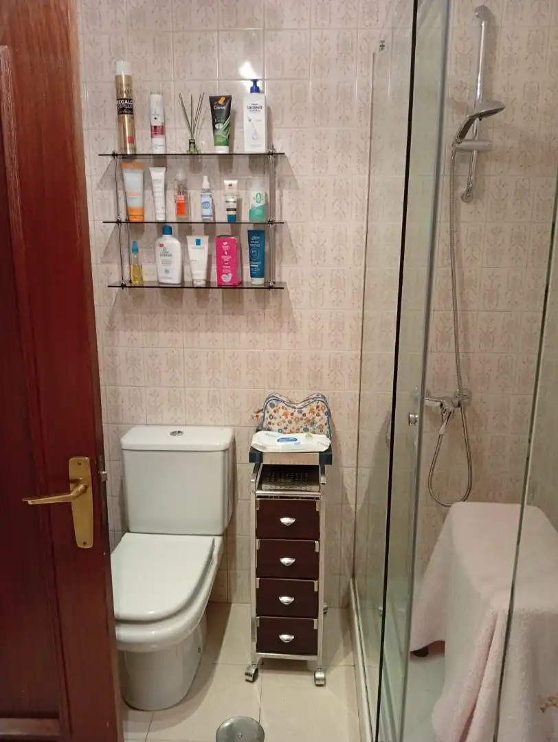 Bathroom of Attic for sale in Oviedo   with Heating, Parquet flooring and Terrace