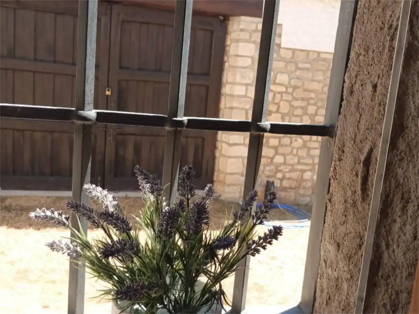 Casa adosada en venda en Cubillas de Santa Marta amb Jardí privat, Traster i Moblat