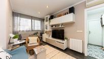 Sala d'estar de Pis en venda en Cornellà de Llobregat amb Aire condicionat, Calefacció i Forn