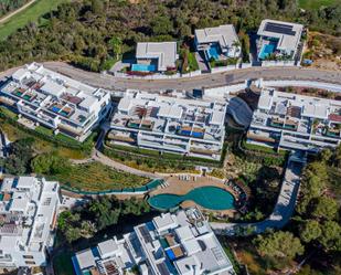 Vista exterior de Àtic en venda en Marbella amb Aire condicionat i Terrassa