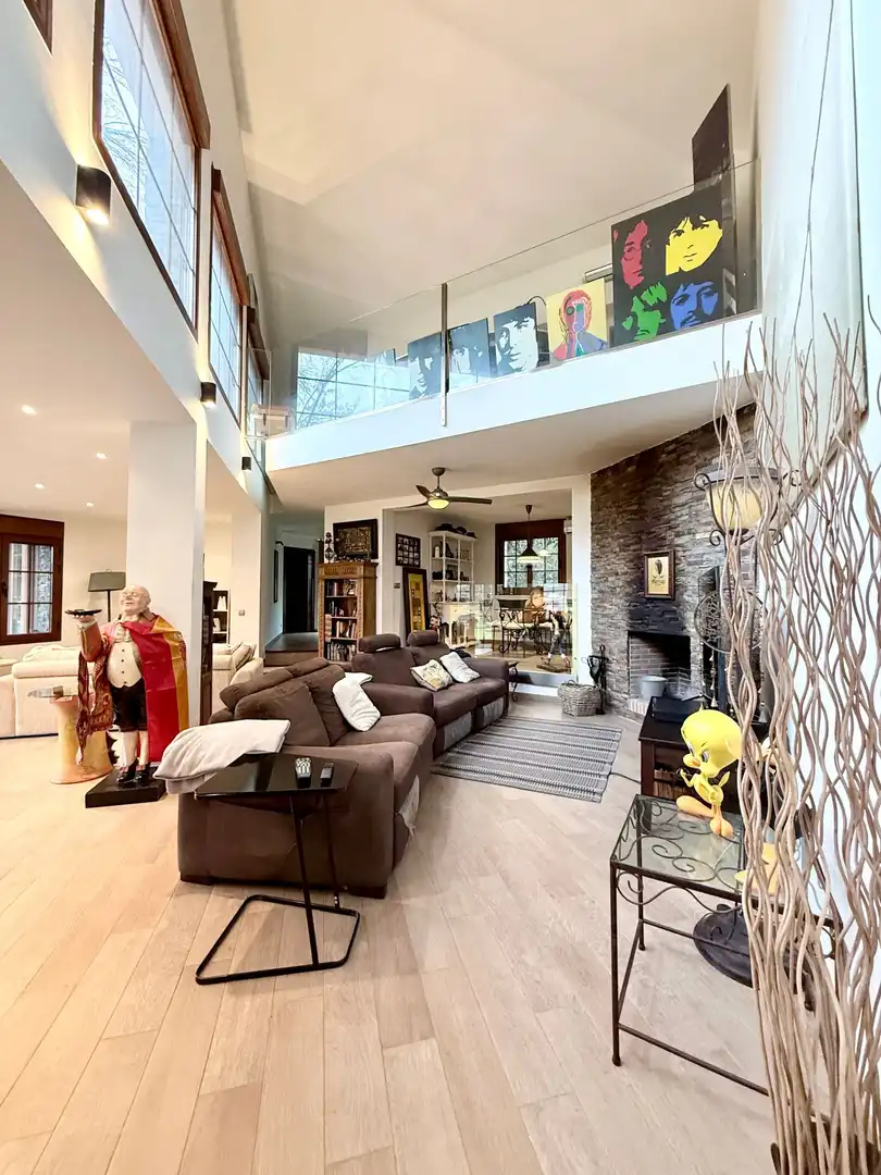 Sala d'estar de Casa o xalet en venda en Boadilla del Monte amb Aire condicionat, Calefacció i Jardí privat