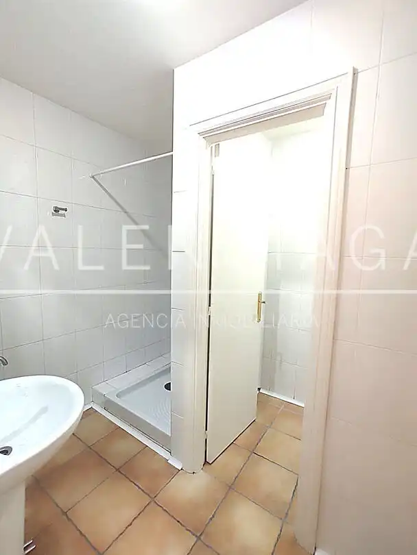 Baño de Oficina de alquiler en Donostia - San Sebastián  con Aire acondicionado