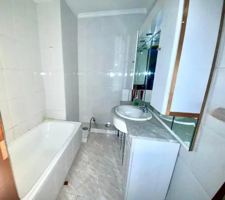 Piso con ascensor en venta en TRAVESIA DE VIGO, imagen 13