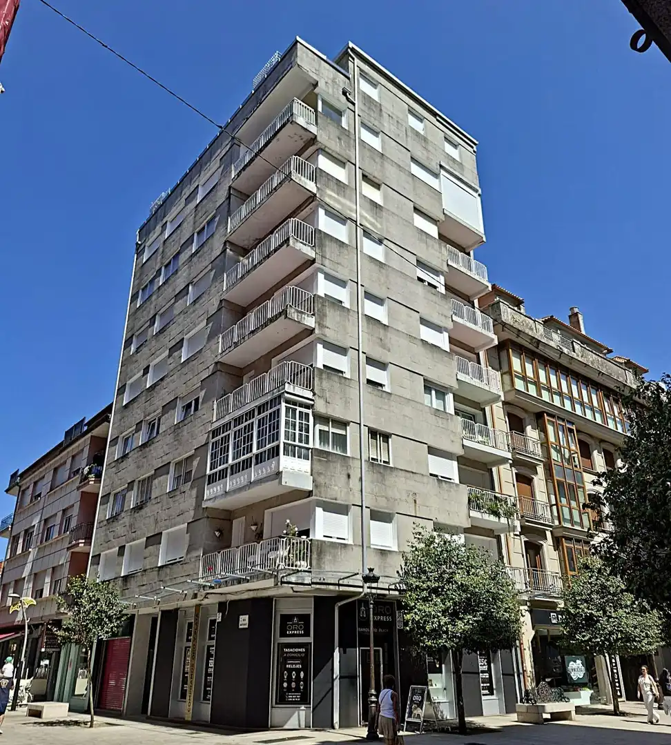 Vista exterior de Piso en venta en Vilagarcía de Arousa con Terraza, Amueblado y Balcón