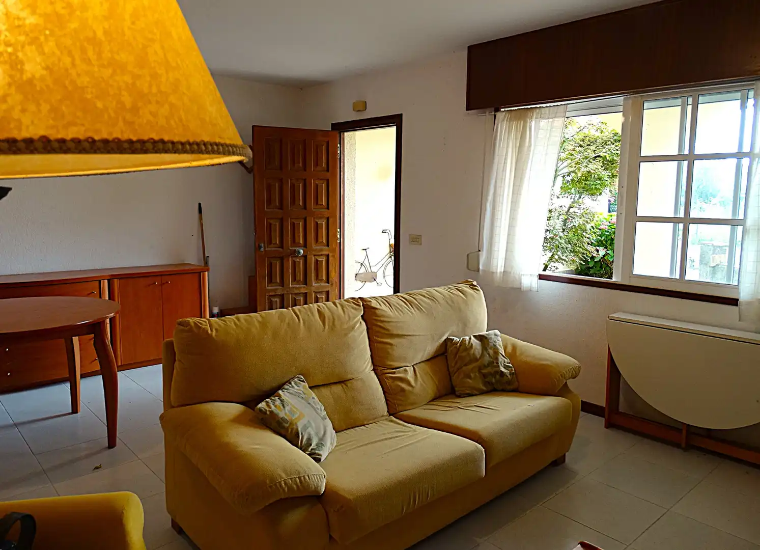 Sala de estar de Casa adosada en venta en Miño con Jardín privado, Parquet y Terraza