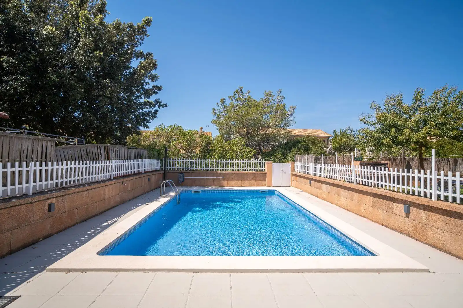 Piscina de Casa adosada en venda en Alcúdia amb Aire condicionat, Calefacció i Jardí privat