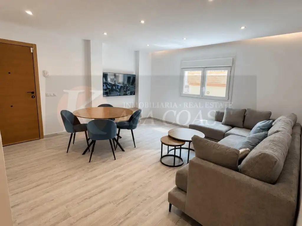 Flat with terrace for sale in Las Lagunas