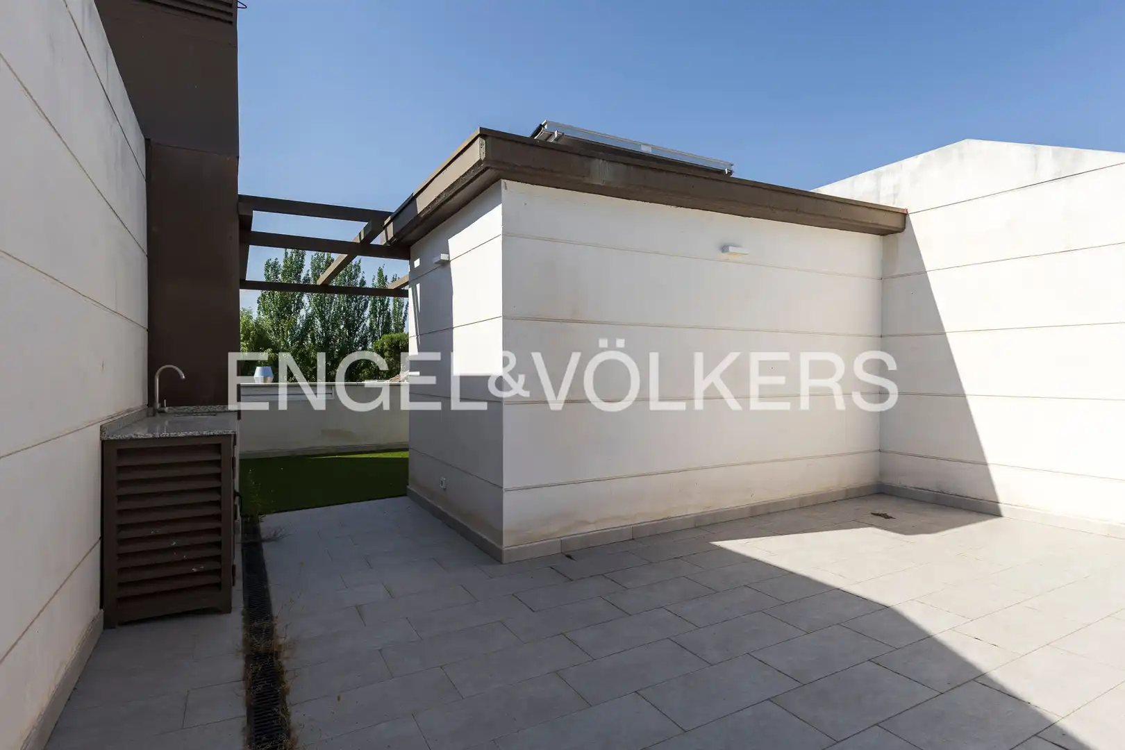 Terraza de Casa adosada en venta en Tres Cantos con Aire acondicionado, Calefacción y Jardín privado