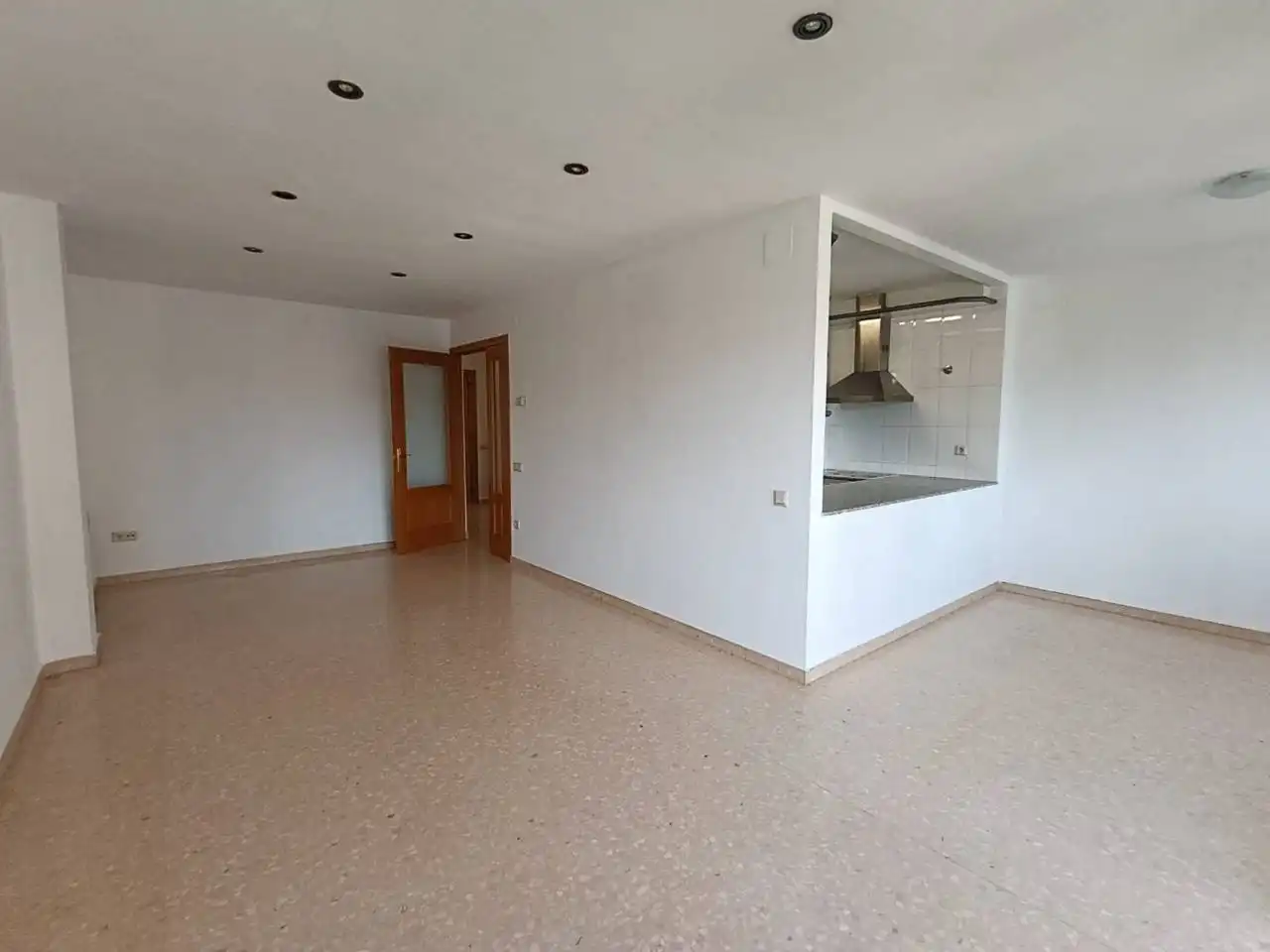 Cuina de Pis de lloguer en Manresa amb Calefacció i Balcó