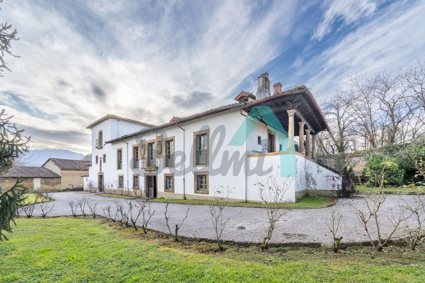 Exterior view of House or chalet for sale in Oviedo   with Private garden and Balcony