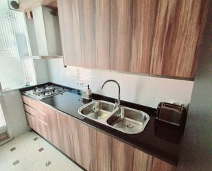 Kitchen of Flat to rent in  Granada Capital  with Terrace