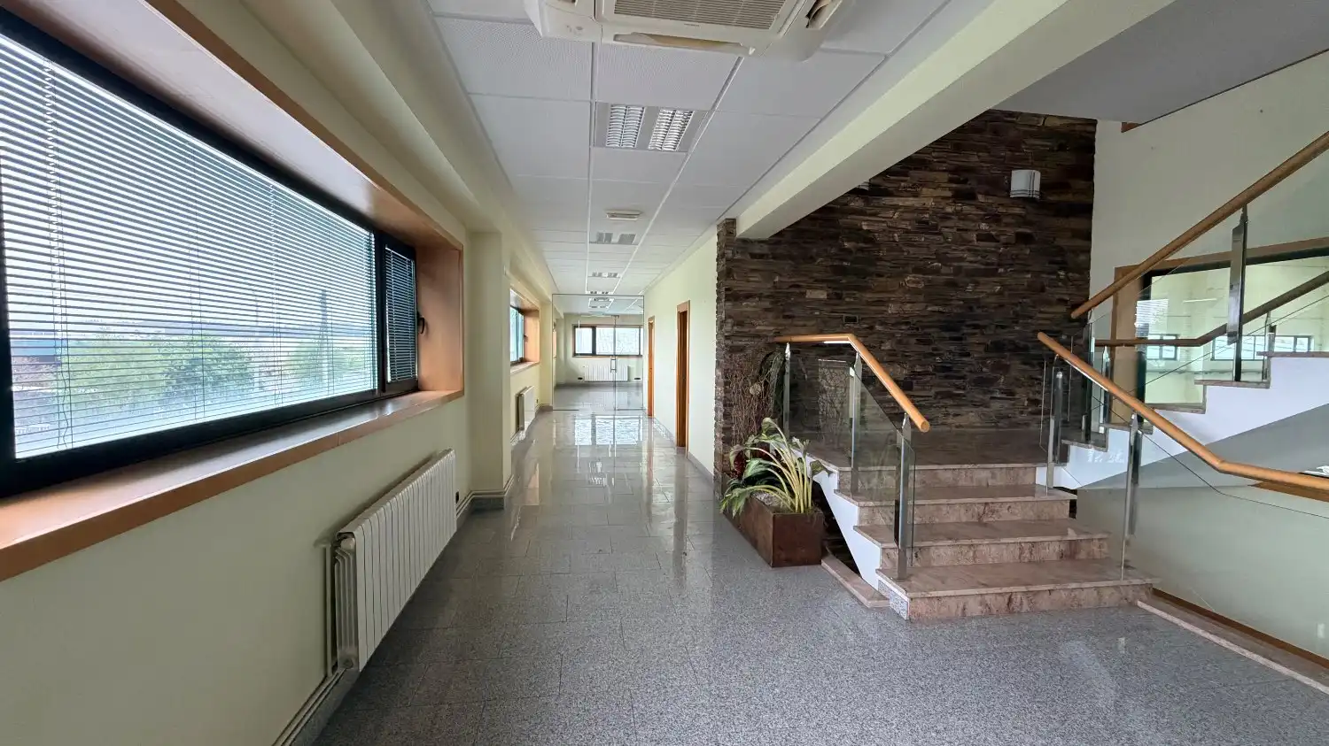 Office for rent in Narón  with Air Conditioner and Heating