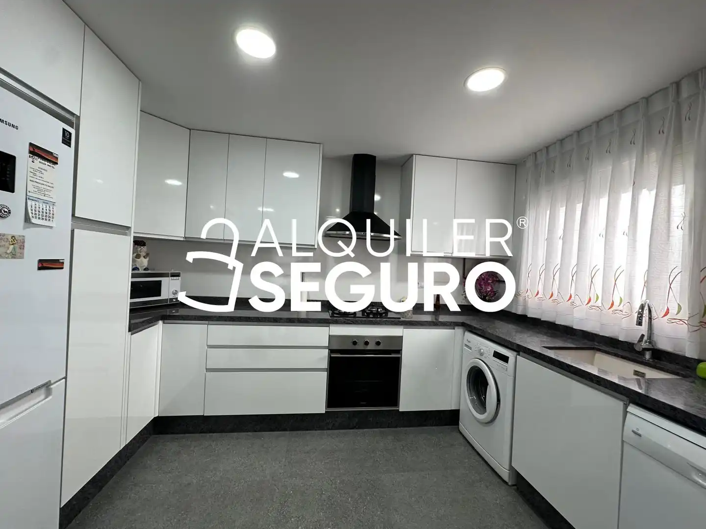 Kitchen of Flat for rent in Chiva  with Air Conditioner, Terrace and Furnished