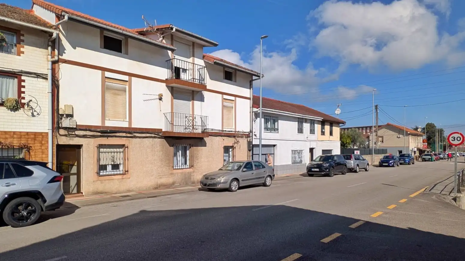 Vista exterior de Piso en venta en Camargo con Calefacción, Trastero y Balcón
