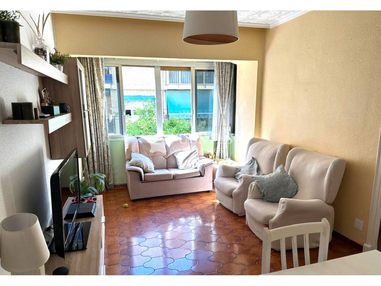 Sala d'estar de Pis en venda en Alicante / Alacant amb Aire condicionat i Moblat