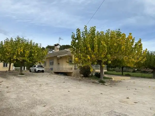 Vista exterior de Casa o xalet en venda en Xàtiva amb Aire condicionat, Calefacció i Jardí privat