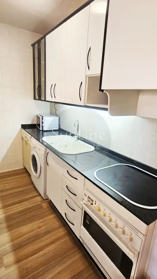 Cuina de Pis en venda en Los Alcázares amb Terrassa, Moblat i Balcó