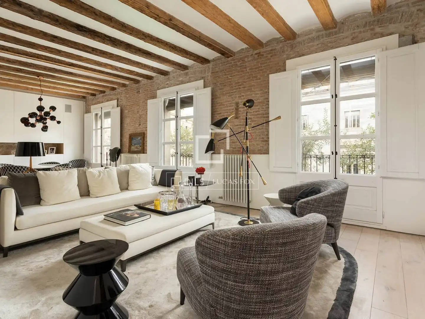 Living room of Flat for sale in Ciutat Vella