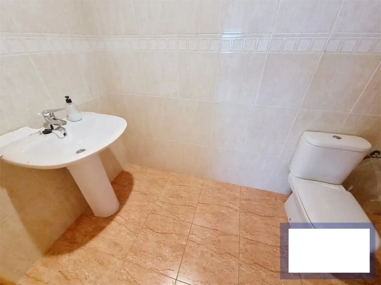 Bathroom of Commercial properties for rent in El Campello  with Air Conditioner and Parquet flooring