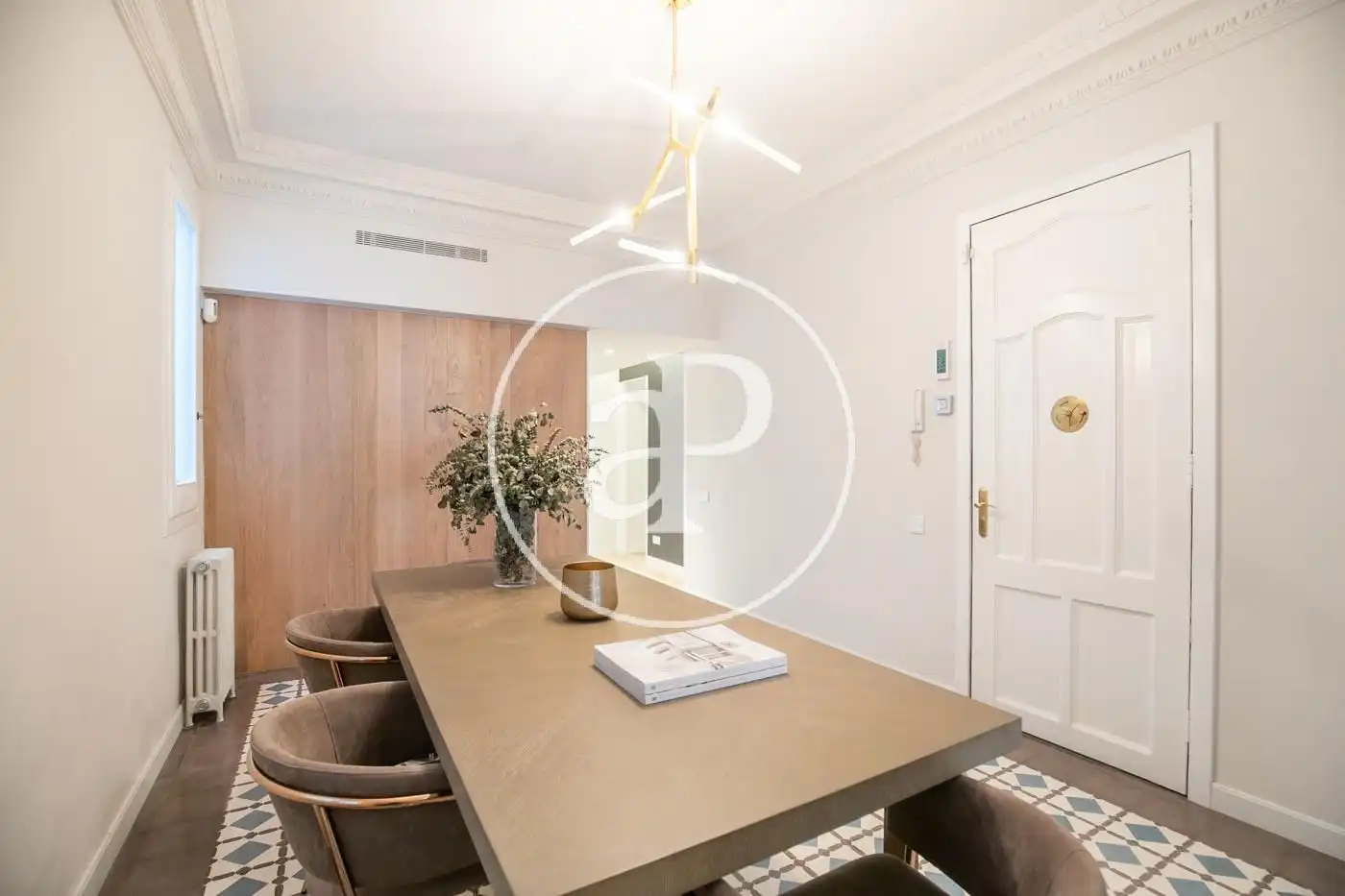 Comedor de Piso en venta en Barcelona con Aire acondicionado, Calefacción y Amueblado