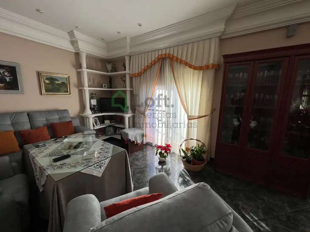 Wohnzimmer von Gebäude zum Verkauf in Badajoz