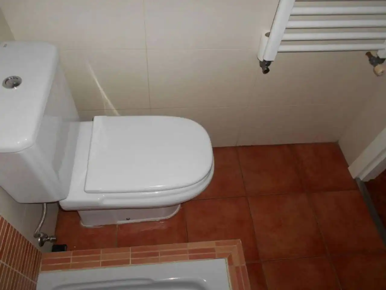 Bathroom of Flat for sale in Madrid