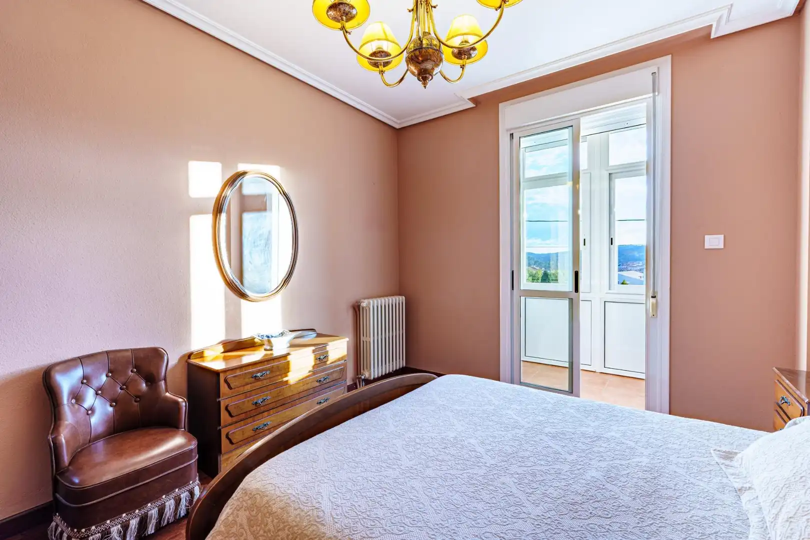Habitación de Casa o chalet en venta en Ourense Capital  con Calefacción, Jardín privado y Balcón