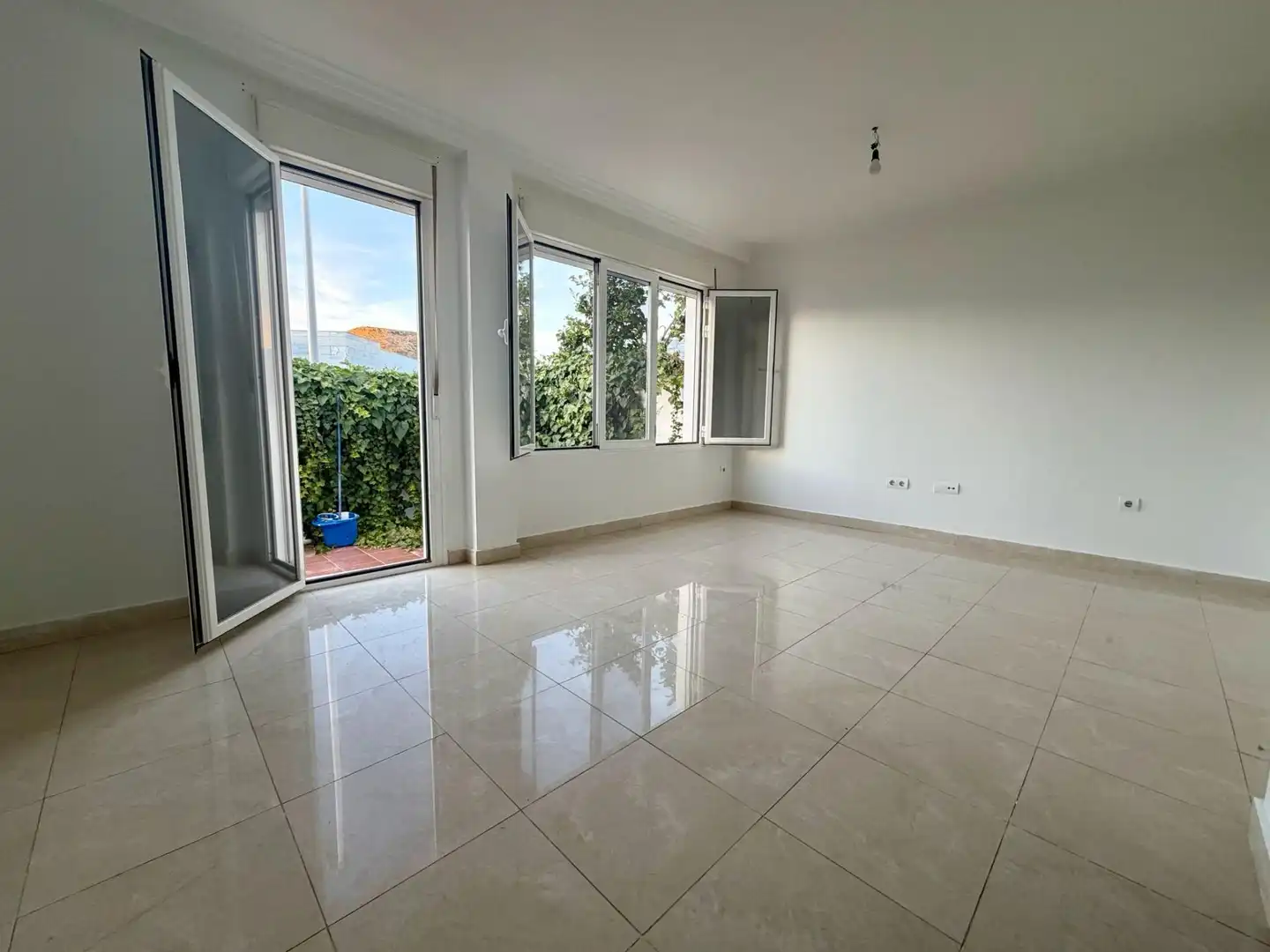 Terraced house with terrace for sale in Calle SAGITARIO (SJT)
