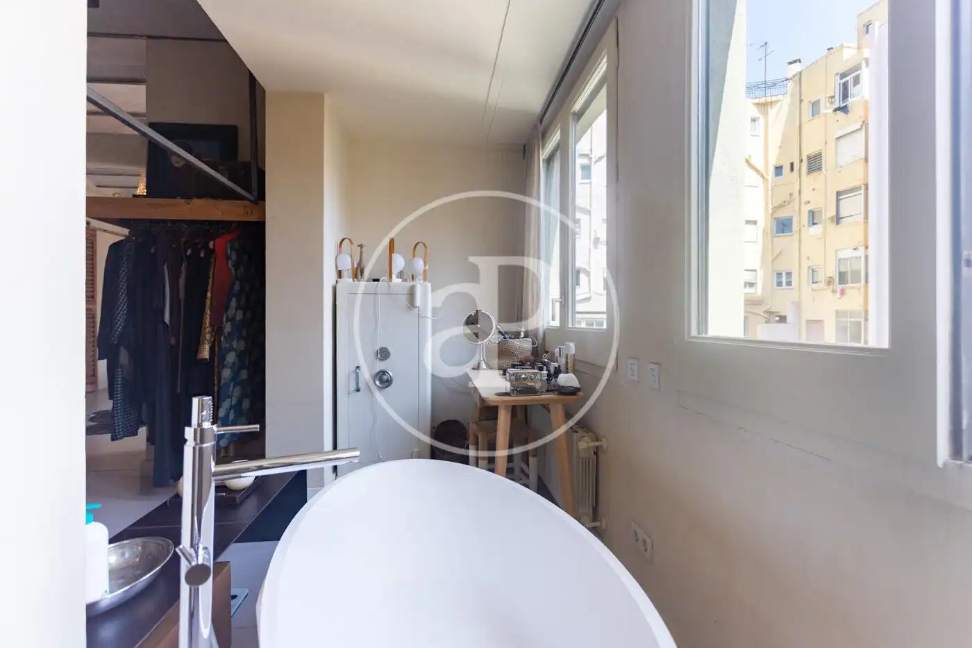 Baño de Piso de alquiler en Barcelona con Calefacción, Amueblado y Balcón