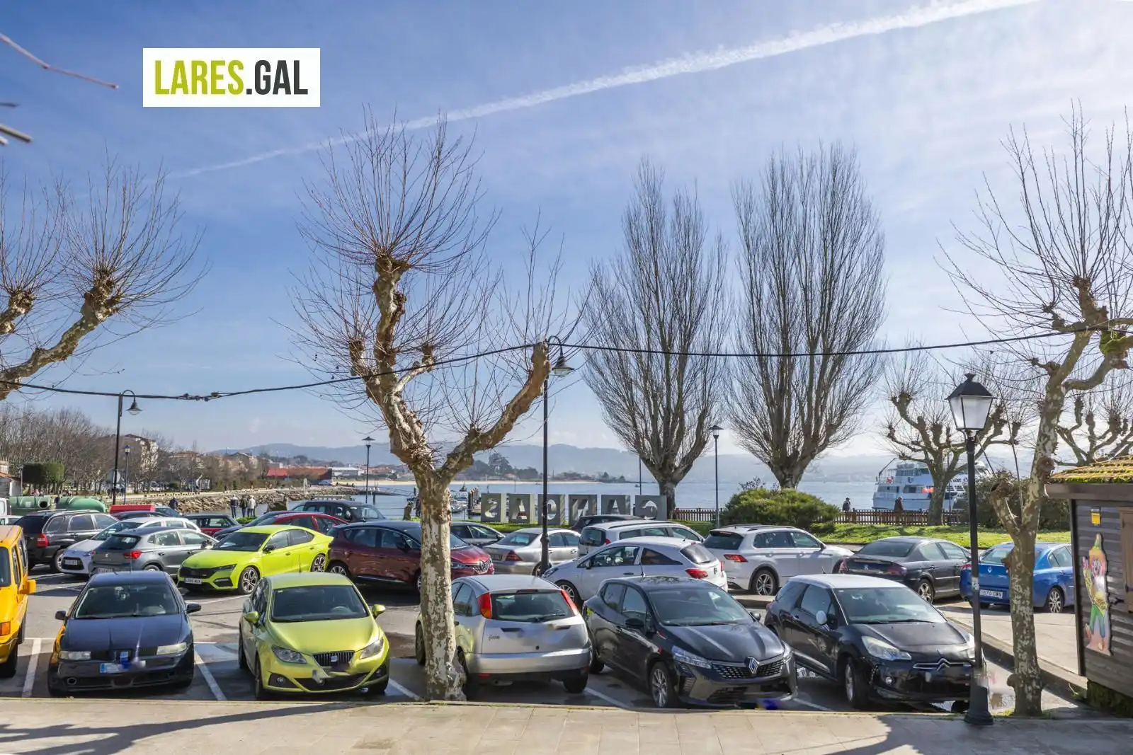 Parking de Casa o chalet en venta en Cangas  con Calefacción, Amueblado y Horno