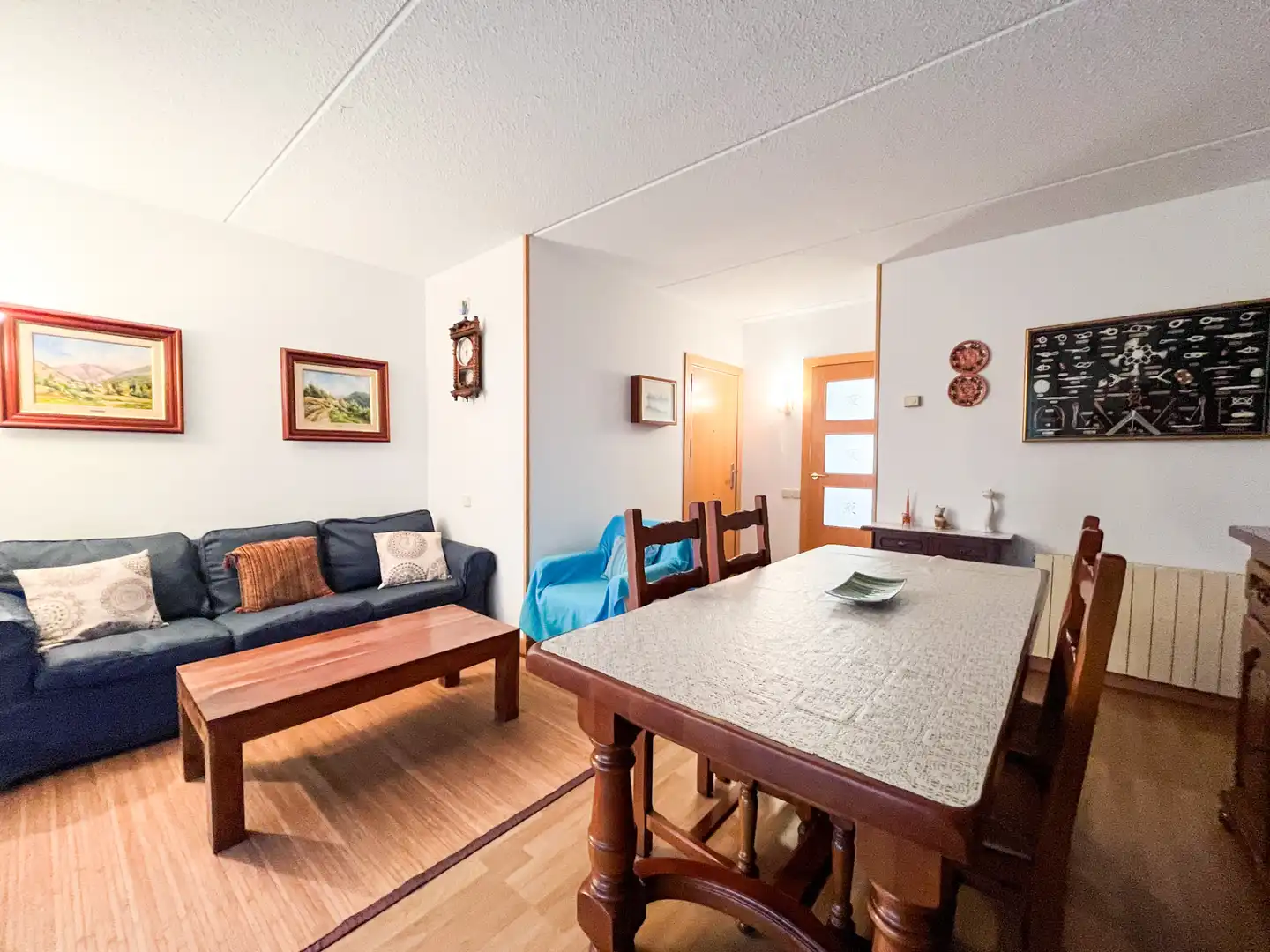 Sala de estar de Piso de alquiler en Cerdanyola del Vallès con Aire acondicionado, Calefacción y Parquet