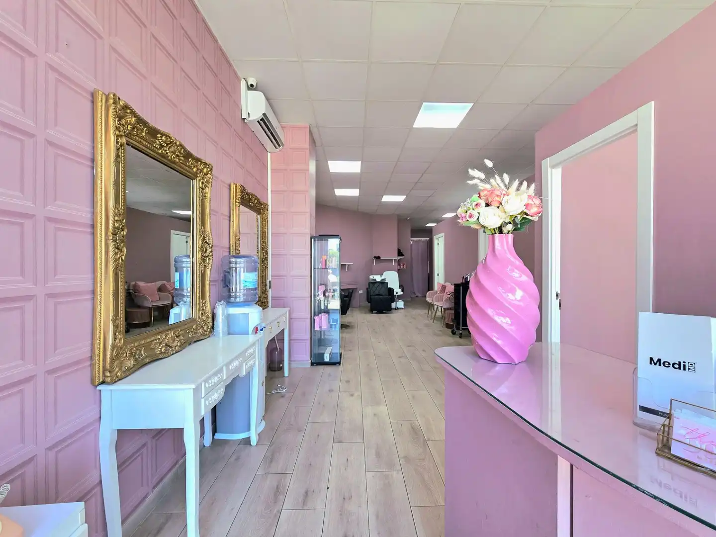 Commercial properties for rent in Marbella  with Air Conditioner and Furnished