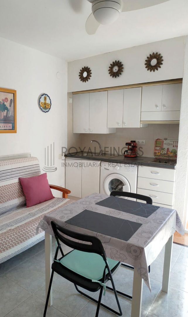 Cocina de Estudio de alquiler en Benalmádena con Aire acondicionado, Piscina y Amueblado