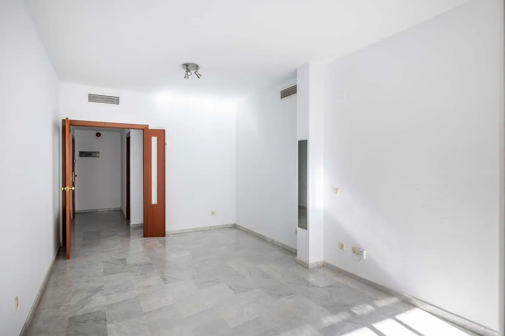 Piso en venta en Alcalá de Guadaira con Aire acondicionado, Terraza y Balcón