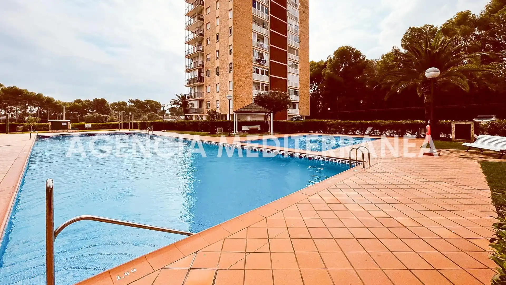 Apartamento con terraza en venta en Las Rotas / Les Rotes, imagen 41
