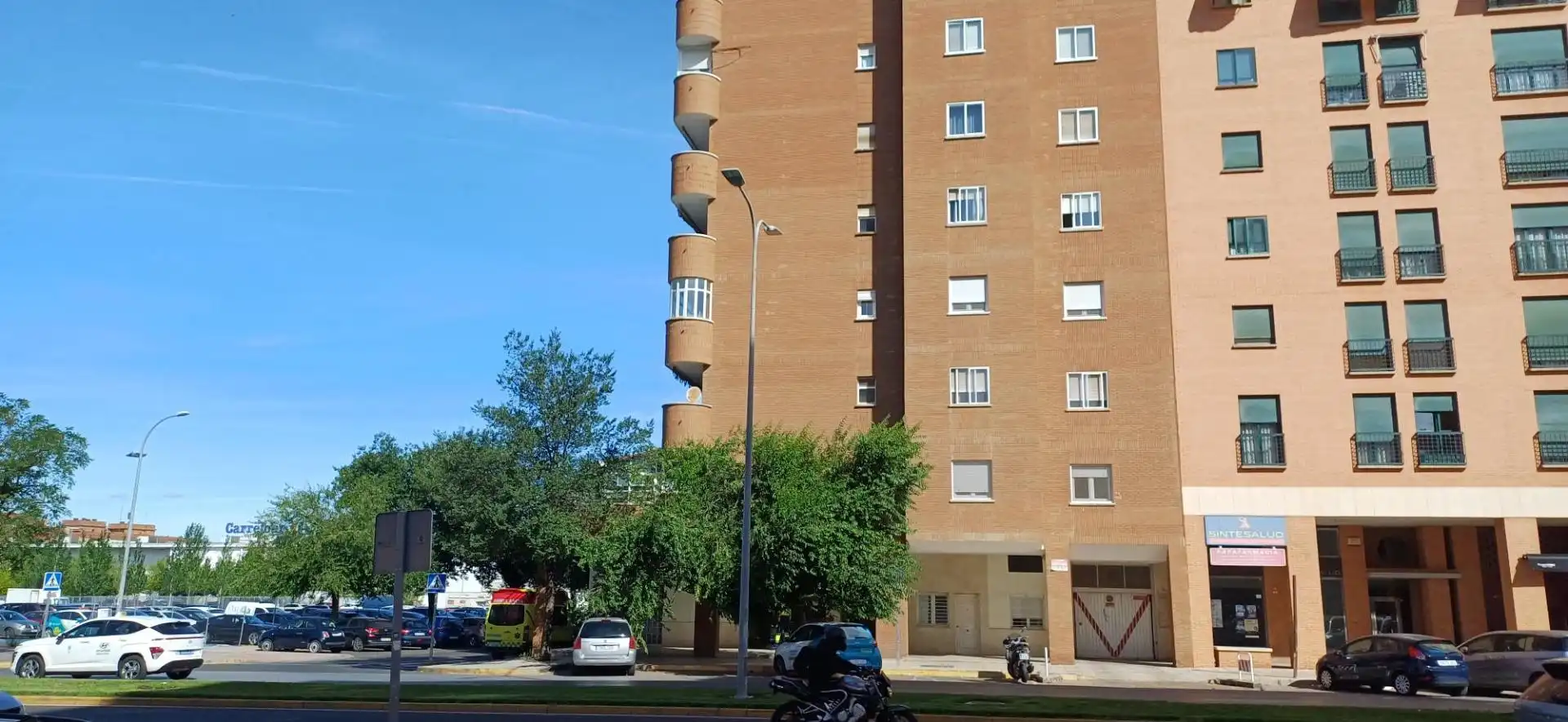 Vista exterior de Planta baixa en venda en Badajoz