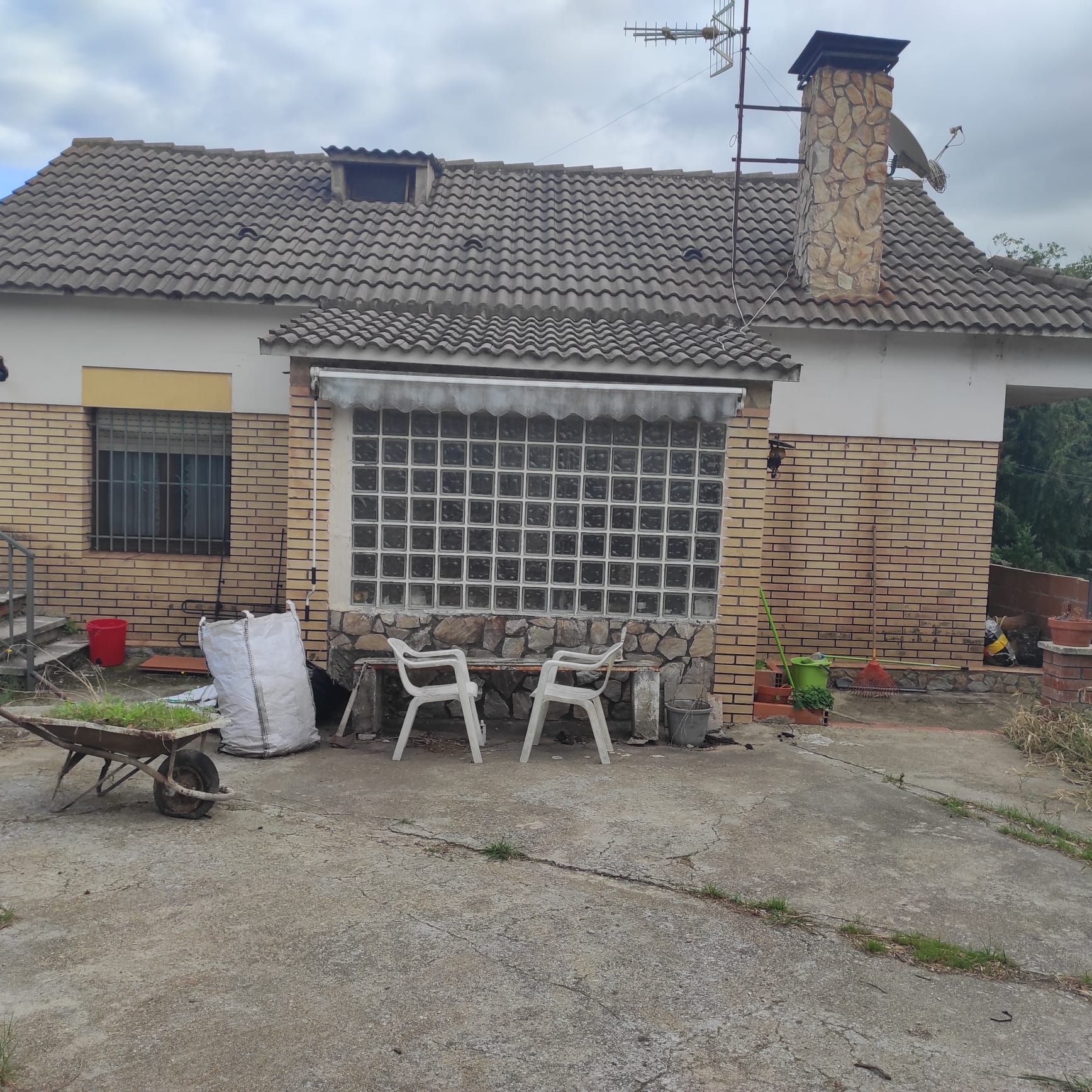 Exterior view of House or chalet for sale in Riells i Viabrea  with Private garden and Storage room