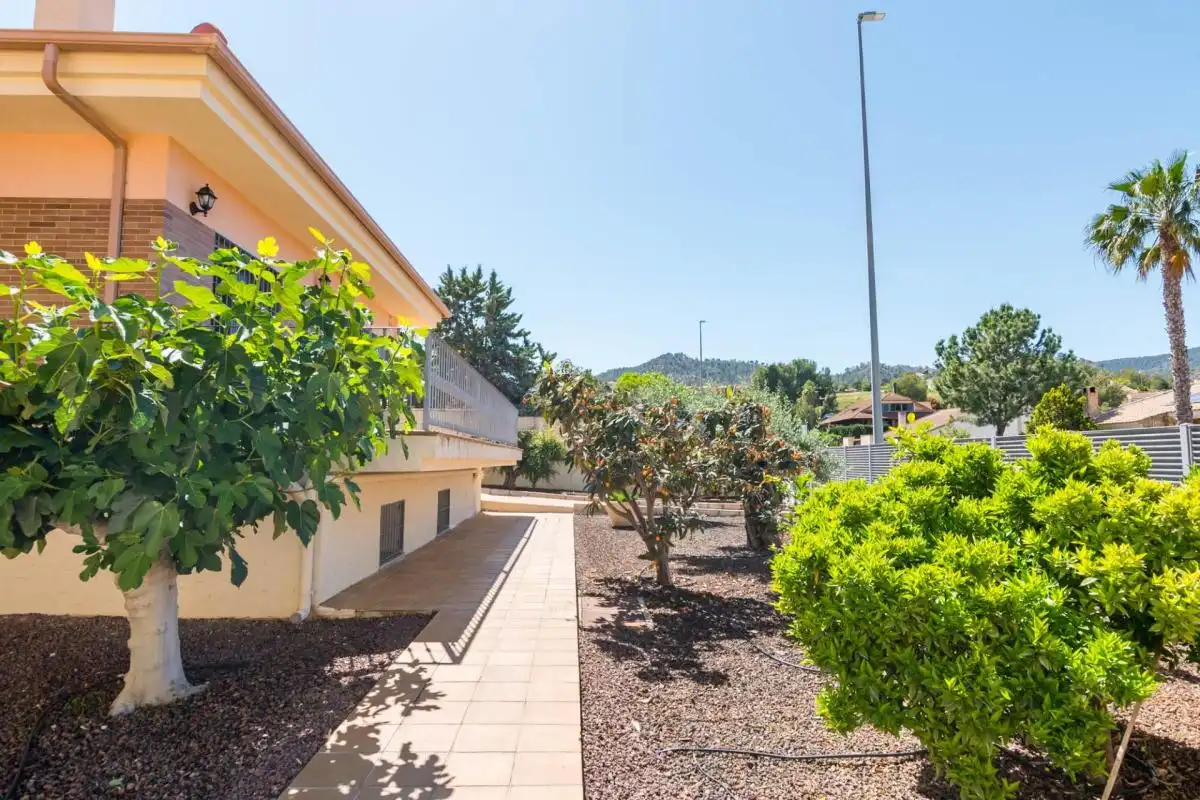 Vista exterior de Casa o xalet en venda en Murcia amb Aire condicionat, Calefacció i Jardí privat