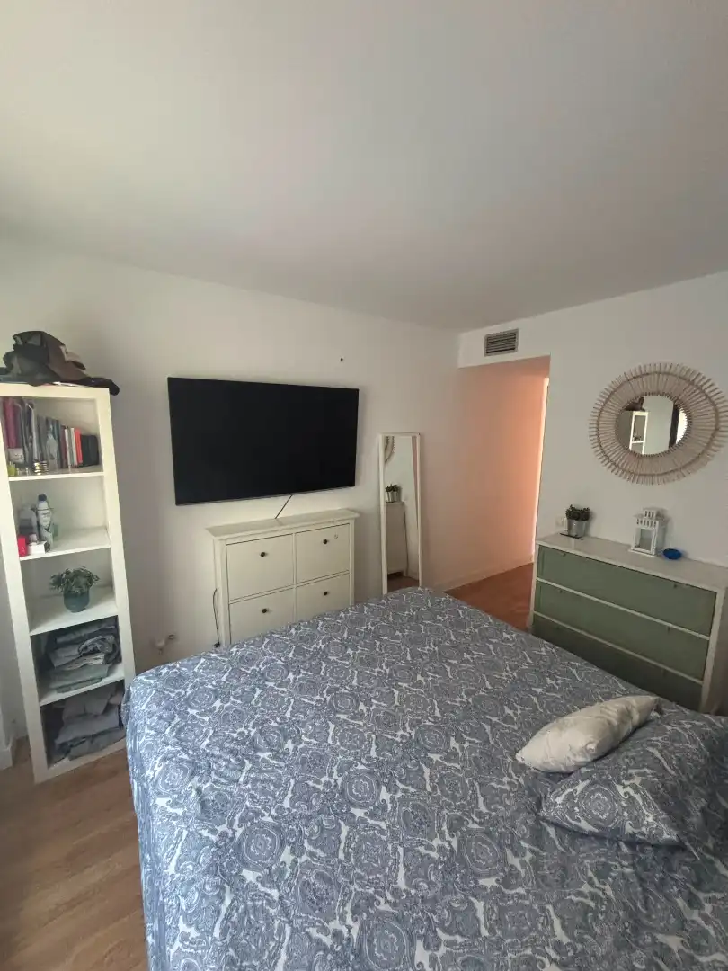Habitación de Planta baja en venta en Las Rozas de Madrid con Calefacción, Trastero y Piscina comunitaria
