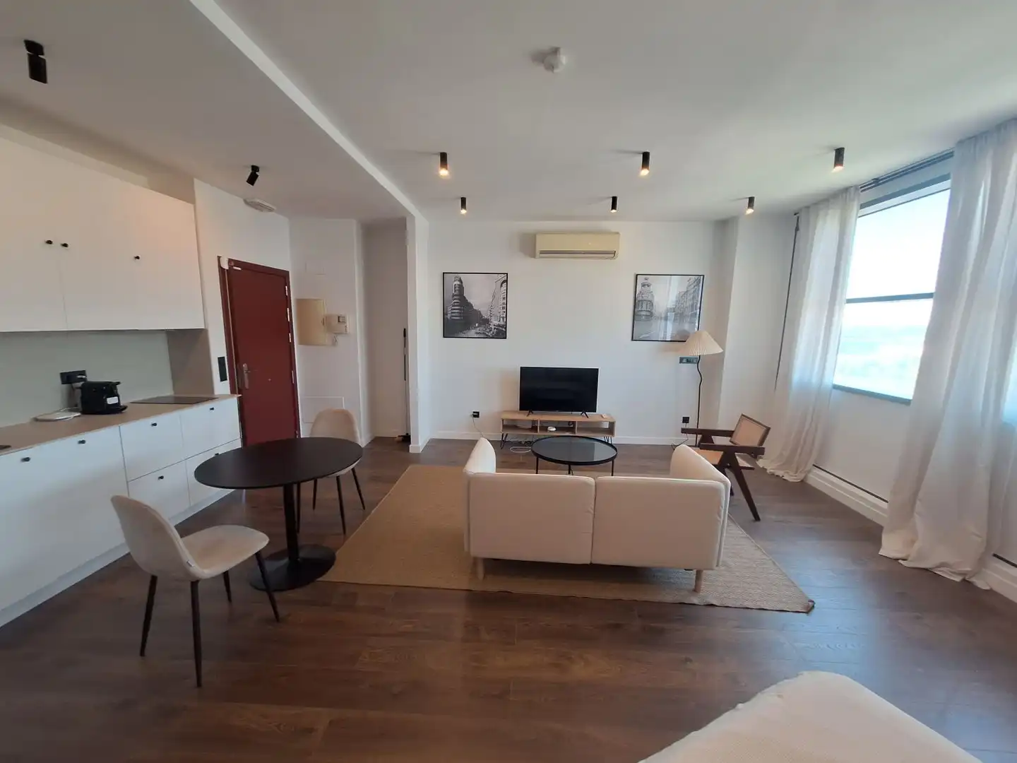 Wohnzimmer von Wohnung zur Miete in San Sebastián de los Reyes mit Klimaanlage, Heizung und Möbliert