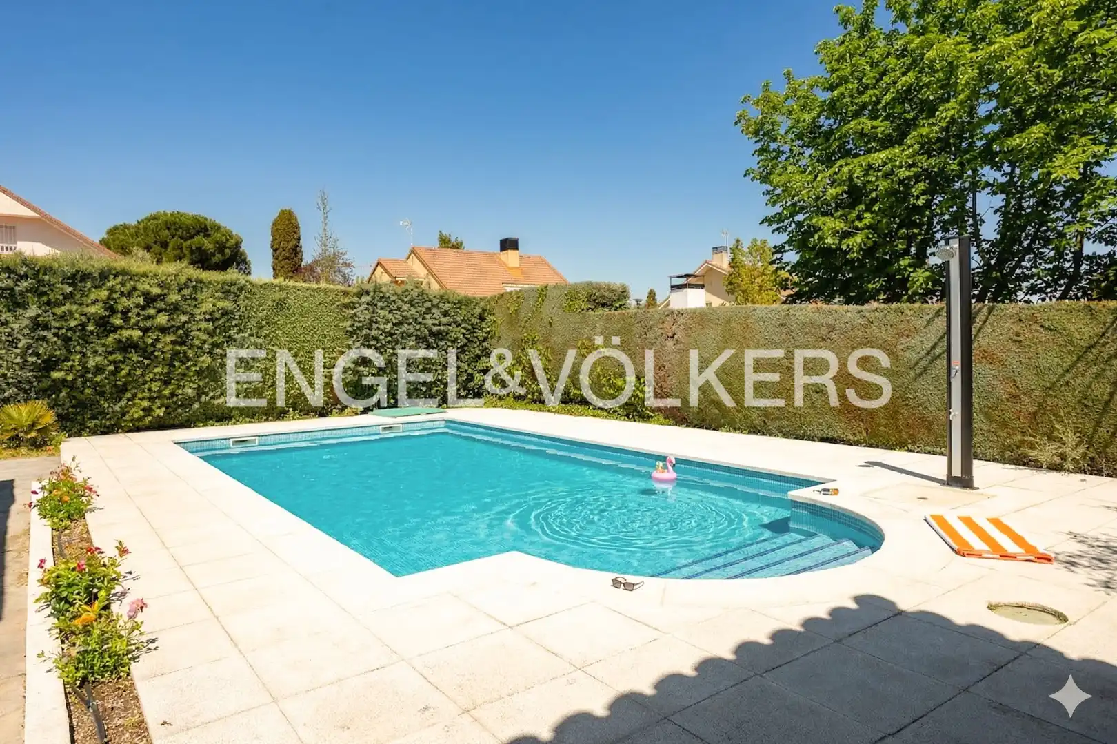 Piscina de Casa o xalet en venda en Boadilla del Monte amb Aire condicionat, Calefacció i Jardí privat