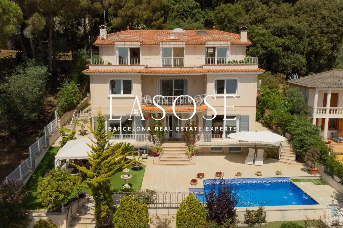 Exterior view of Houses for sale in Arenys de Munt  with Air Conditioner, Private garden and Terrace