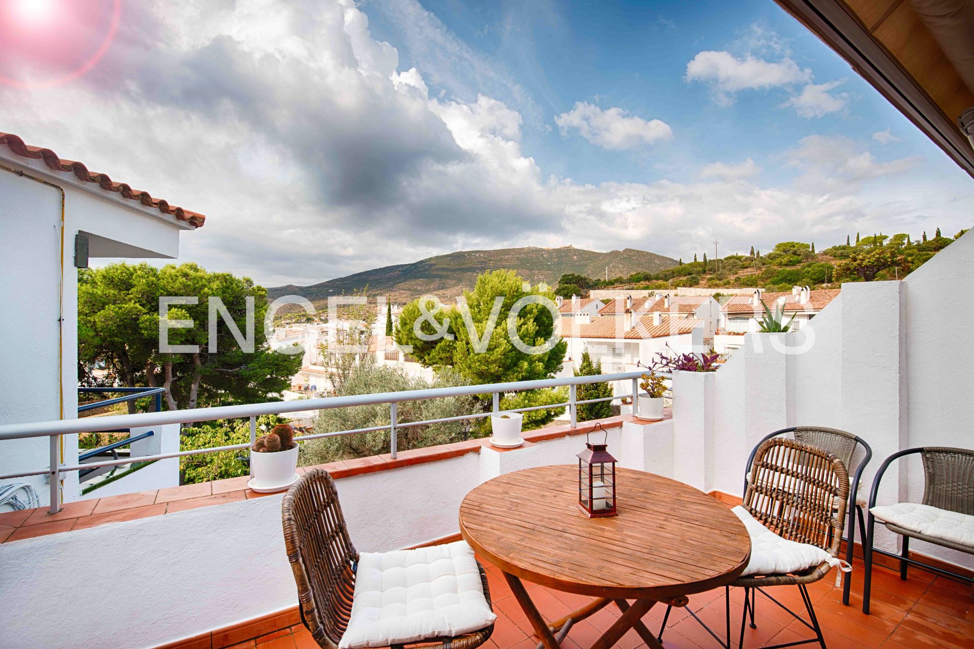Vista exterior de Apartament en venda en Cadaqués amb Terrassa