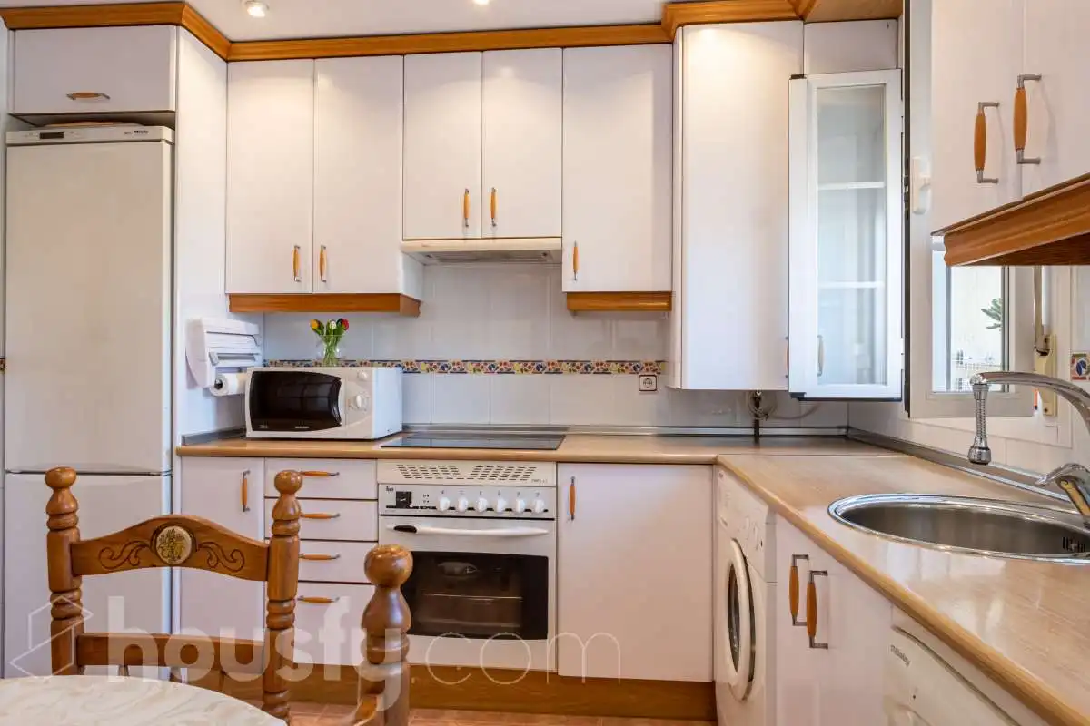 Kitchen of Flat for rent in Madrid  with Air Conditioner, Heating and Furnished