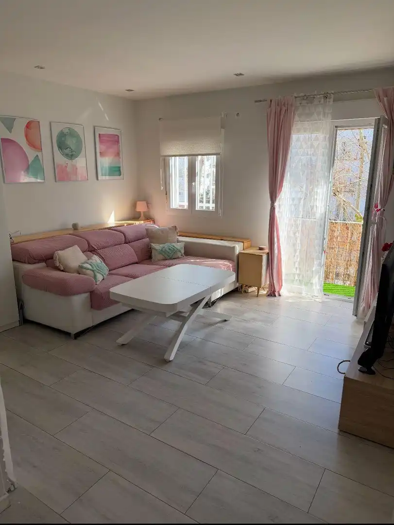 Living room of Flat for sale in Sevilla  with Balcony